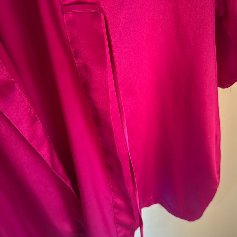 VICTORIA’S SECRET Magenta Short Robe With Pockets - Picture 5 of 9